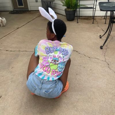 janaboner's profile picture. short and funky.