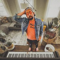 i'm lonely (@swelomusic) 's Twitter Profile Photo