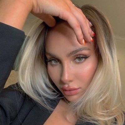 I’m a good woman and I’m just for a Good man who’s gonna be GOD fearing and honest to me