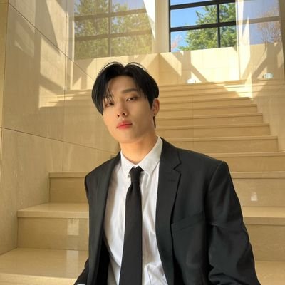 VERLElREN's profile picture. ⠀⠀⠀𝗡𝗜𝗥𝗡𝗬𝗔𝗧𝗔  —  Xavier Danadyaksa Liedarto
