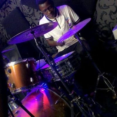 Am instrumentals and i play drums set
