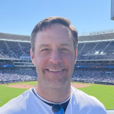 Chief Investment Officer at Clayton Wealth Partners. Proud father, lucky husband. All about family, investing, sports, outdoors, reading and music.