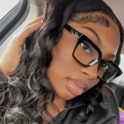 To know me is to love me 🥰 IG: mya_moniquee SC: MyaMoniqueee