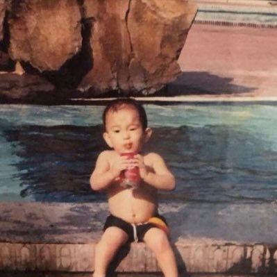 awitrsf_'s profile picture. Enjoy realistis dengan gaya hidup yang idealis