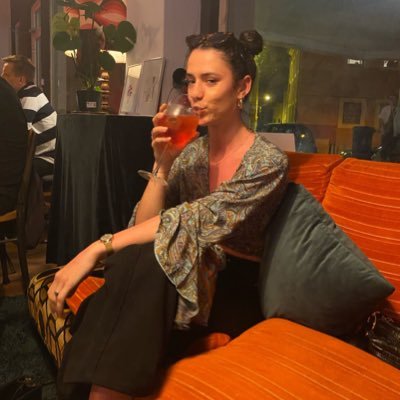 lea_menou's profile picture. euh