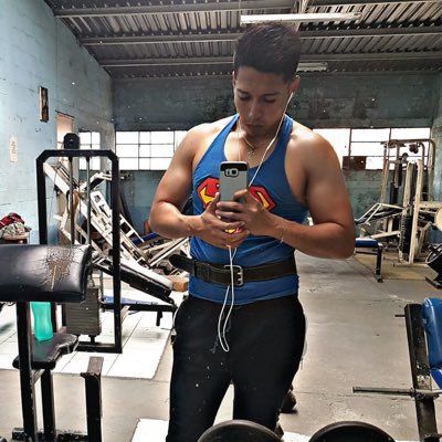 El_Yosho's profile picture. Es inutil que me digas lo que tengo que hacer.. !he creido en la vida solo soy como soy. ☺ Creciendo por que sii