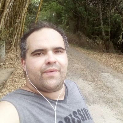 Gay, professor, militante do estado laico!