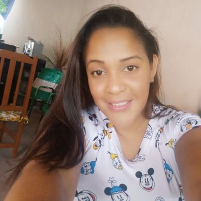 madre de tres hijos maravillosos y bendecida con varios sobrinos