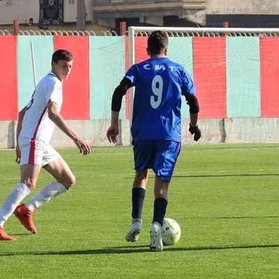 ⚽Footballeur🥇
insta :x_oussaid_walid_x🔥🔥
💚Mouloudian❤
        🇩🇿El_rey_🇪🇸