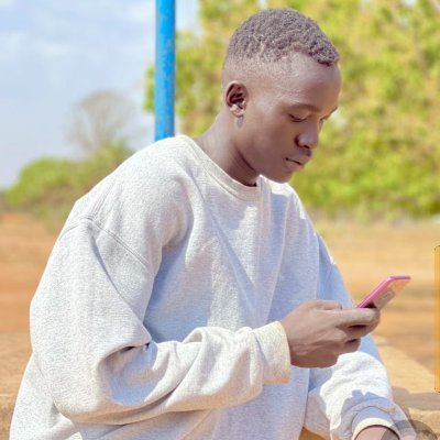 malual_rin's profile picture. Never force your life to someone who doesn't like it