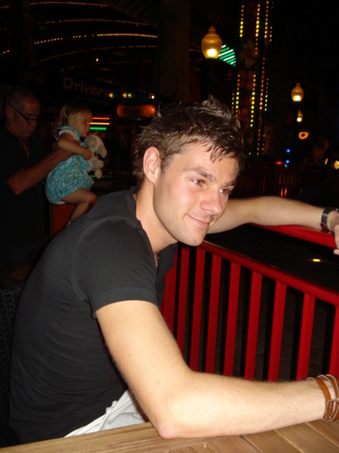 Ivan_van_Dijk's profile picture. Know your guests, know your competitors, know yourself. But above all, know ME! - Tweetrhymer