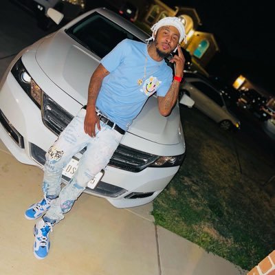 🗣 I’m a big dog, fuck I look like running with some poodles 🐩 x Big Steppa, I’m not one of them‼️Member of @TG2KGAMING @TGPROAM GT: OG Clipz TG