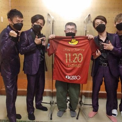 カラオケ、プロレス、落語、埼玉西武
ラストファーストを応援してる
45歳独身。たまに制御不能になることも。でも極端の人見知りです。
制御不能になっても普通の優しい男ですよ