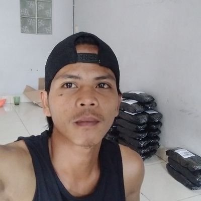 god_yhan's profile picture. 