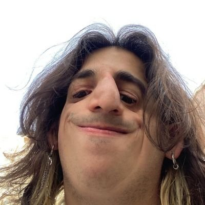 sosocisson07's profile picture. -Les mystères de ce monde, je vais les dessiner...-