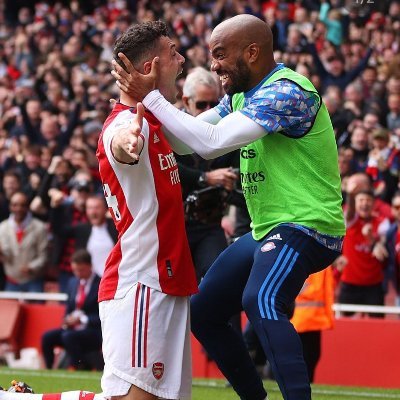 sgeorge1414's profile picture. Cricket fan, football fan and a proud Indian.
😁😂