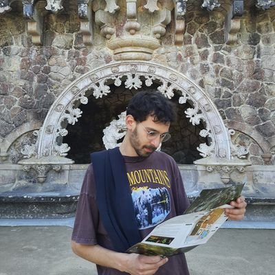 PhD candidate in Moral Philosophy at Nova University of Lisbon // interested in metaethics, evolutionary theory, moral psychology and animal ethics