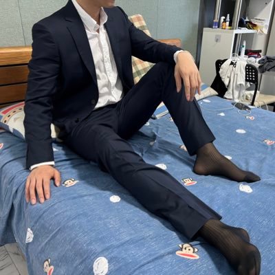 🚫禁止未满18岁观看🔞 澳门人🇲🇴双性 180 72 28 纯1 不无套 无任何国内app软体，除此X外均非本人 视频预览关注@ptrli0088  订阅则可看完整版视频可银联&支付宝订阅👉 Subscribe to the website to watch the full video. 👇