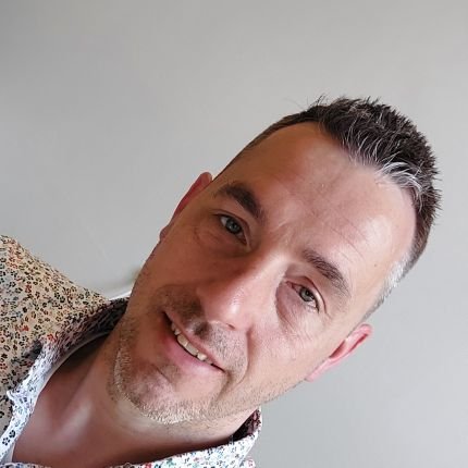 Father of two daughters, Lead clinical Consultant, coach/trainer @vvrenswoude ladies #transformation #clinicalAdoption #Justdifferent