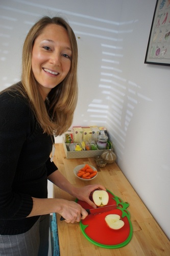 Registered Dietitian, Board Certified Specialist in Sports Dietetics, Wellness Coach, lover of food, curious cuisine, owner of RG Nutrition and Wellness. Hello!