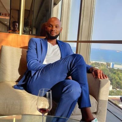 k_aissah's profile picture. Graphiste