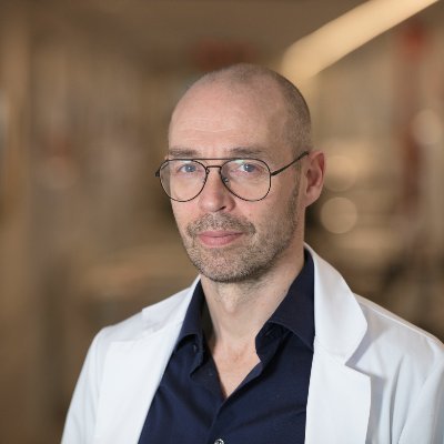 Cardiologist/electrophysiologist trained in Gothenburg and Toronto. PhD from the Sahlgrenska Academy.  Husband and father of three plus a dog.