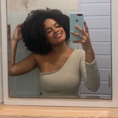 Aba mesmo sem eu merecer, sou filho! ✝️❤️ /

@_nkziinn💍🙌