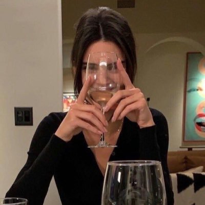 byusunset's profile picture. 