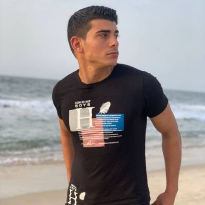 Here is someone who makes mistakes, accept him.
Instagram: (hoossamsaad)
writer📝, reader📑
,pharmacy student👨⚕️,su,
coffee🤾sport☕
egypt🇪🇬, 21
