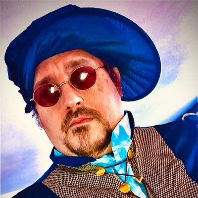 KoPaKaRa1's profile picture. Tras años, esquivándolo finalmente tengo cuenta aquí ... psss no se lo digas a nadie....
¿Y si te describo a un #caballero, poco a poco? ¿Llegarías a conocerlo?