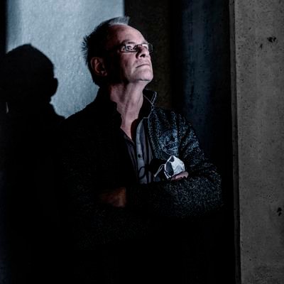 petertkint's profile picture. Sport/Voetbalmagazine
'The older you get, the more you know that you don't know.' Jongleur met vele bordjes (en af en toe valt eentje)