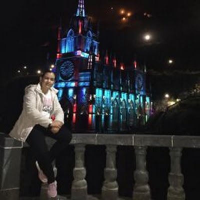 AnaAndrade1030's profile picture. 