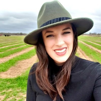 coachbrown2018's profile picture. Follower of the Alpha Omega, wife, mother 🎀🎀