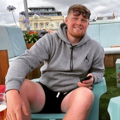 TommyRicho's profile picture. Just an overpaid paper boy 📮