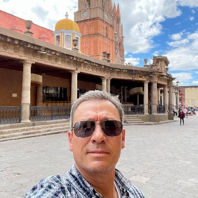 Esposo-padre-abuelo. Ávido lector, corredor. 🐯 de 💛. @Ternium, Ex @RedAlacero. Opiniones y RT's a título personal. -Fórtiter in re, suáviter in modo-