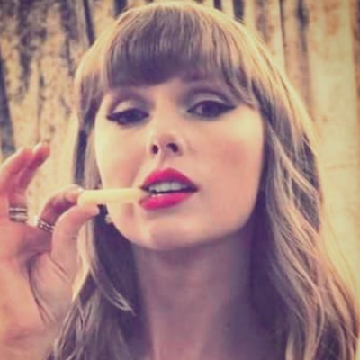 she/her | swiftie since '09 | 27 | sn/folkmore/1989 stan | i hope you like cats