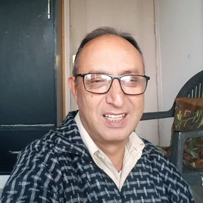 faruq7867's profile picture. Reading,listening.