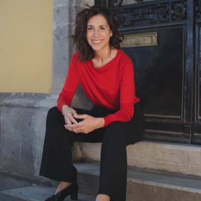 Fidela_Navarro's profile picture. Autora de tres libros y de numerosos artículos, conferencias y ensayos sobre televisión, actualmente es CEO de Dopamine Content.