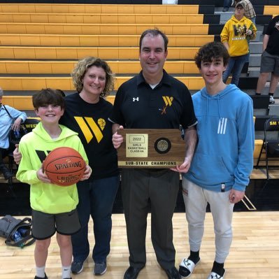 Husband, Dad, Teacher, Former Varsity Hoops Coach SMW ➡️ BVSW ➡️ SMW, Bulldogs Hoops, KC Nets, Cardinals Fan