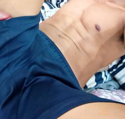 ผมเป็น (รับ) นะ รับอย่างเดียว คุยทุกเรื่องคุยทุกคน ทักมาตอบกลับหามิตรภาพ หารักแท้ รักยาว รักกันแบบเปิดเผย dm มาคุยกัน แรกรูปกันได้ คุยกันถูกคอนัดเจอคบกัน