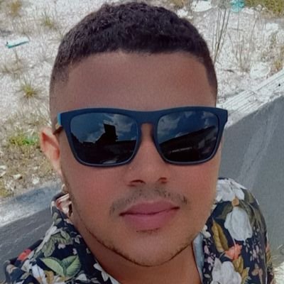 Recomece! Se refaça! Relembre o que foi bom.
E se um dia lá na frente, a vida der uma ré,
Recupere a sua fé, e recomece novamente.🦋🌺🍀