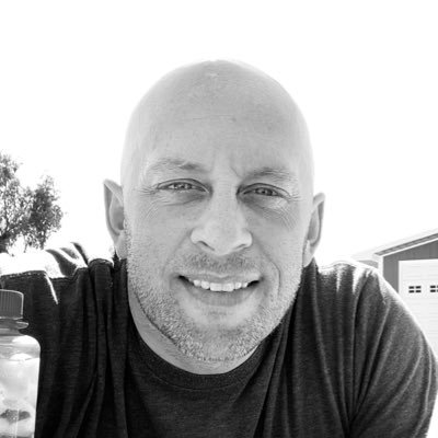 stott's profile picture. Utah-based event and commercial photographer. Lover of technology. Girl dad x 4