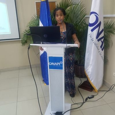 Nací en Santo Domingo Licenciada en comunicación social,emprendora,Locutora Relacionista público .