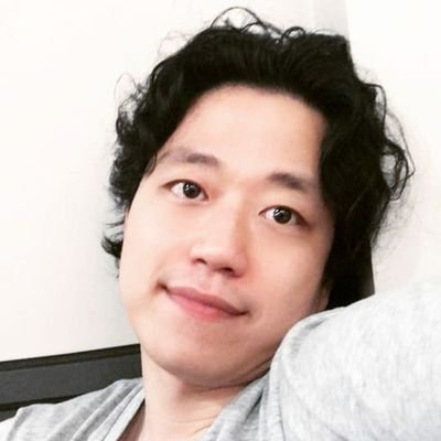 _zenmachine's profile picture. A.I. Artist / Researcher | NYU TISCH ITP alum | Sogang A.I. Media Lab