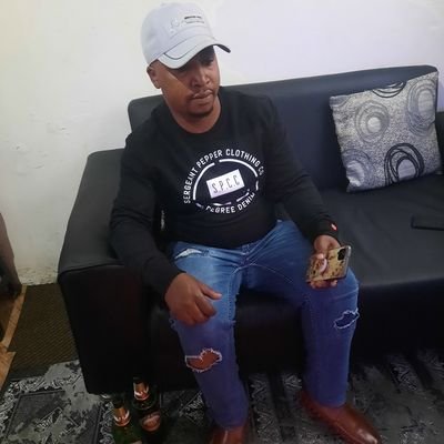 Moekets75327610's profile picture. 