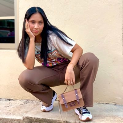 yeraaaog's profile picture. my pronouns are she and pretty;)