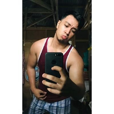 6'2 / Bi / 26 years old /🍩BAKER🍩 / Ilocano / From Baguio City /
❤ to cook and bake / matcha lover 💚 / tennis fan 🎾 / loves to workout 🏋️‍♂️ IG: @sykmike22