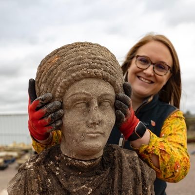 Associate Archaeologist & Dr of Archaeology🏺Cat Parent 🐱 Runner 🏃♀️ Artist & Gardener of Plants 🌵Knitter 🧶 Writer ✍️ Book Lover 📚 views my own 🤓
