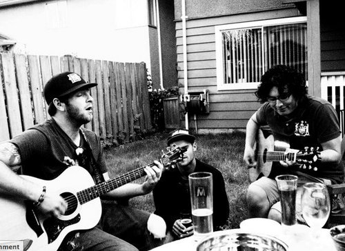 Songlist is a website where you can discover new music by independent artists everyday.