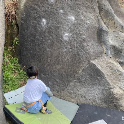 インスタの情報が渋滞してるのでクライミングや他の趣味関係はコチラに。ごはん屋さんと習字の先生して物作りも好きなインとアウトが散らかった人です。靭帯一回切ってます。Tシャツは👇へどーぞ ♪ リーチ短め↕️153↔️151